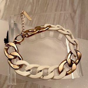 Steve Madden curb link gold tone bracelet